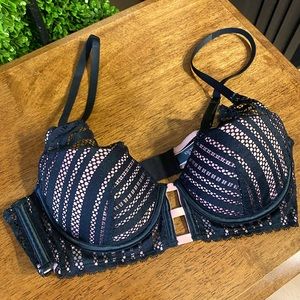 Victoria’s Secret Black/Pink Lace Bra